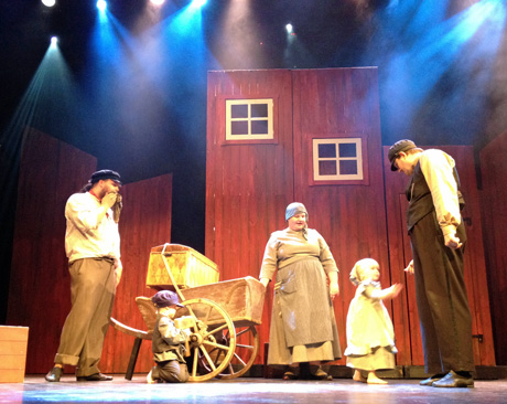 a_familjen_flyttar2 a_familjen_flyttar2