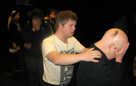 leda_blind_jonathan_mia leda_blind_jonathan_mia